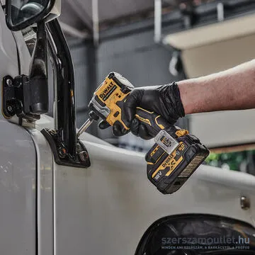 DEWALT DCF850NT-XJ XR Akkus szénkefementes ütvecsavarozó 1/4