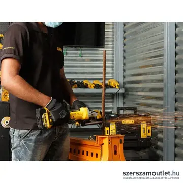 DEWALT DCK305P3T-QW Szénkefementes 3 részes akkus gépszett TSTAK kofferben (3x5,0Ah/18V)